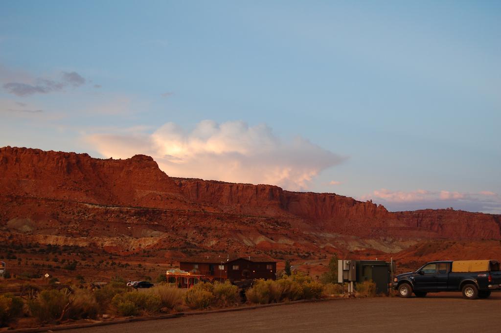 توري The Rim Rock Inn المظهر الخارجي الصورة